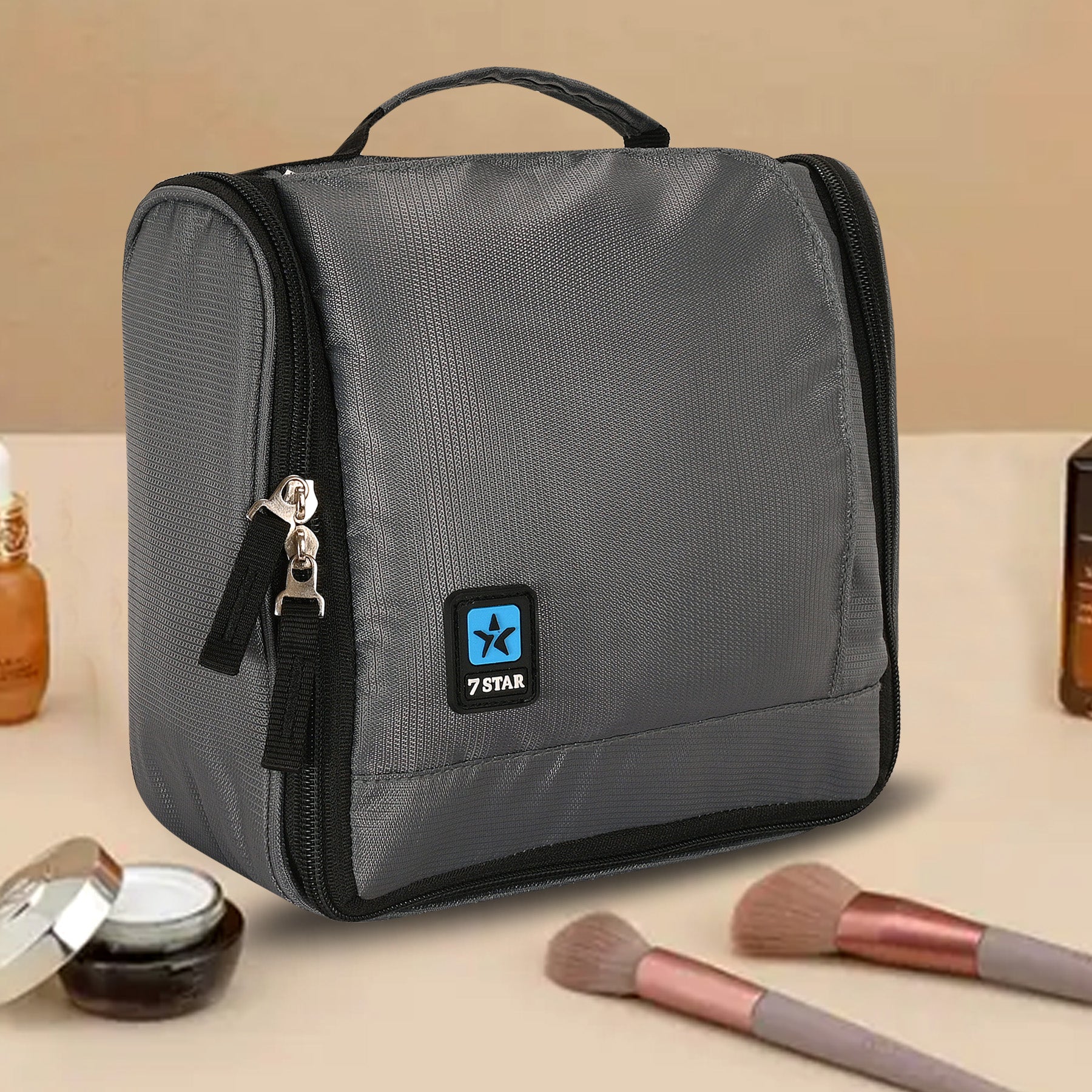 TOILETRY BAG
